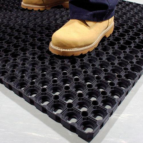 Wet Area Outdoor Mats with Holes