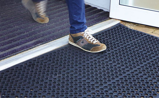 Interlocking Rubber Outdoor Mat with holes