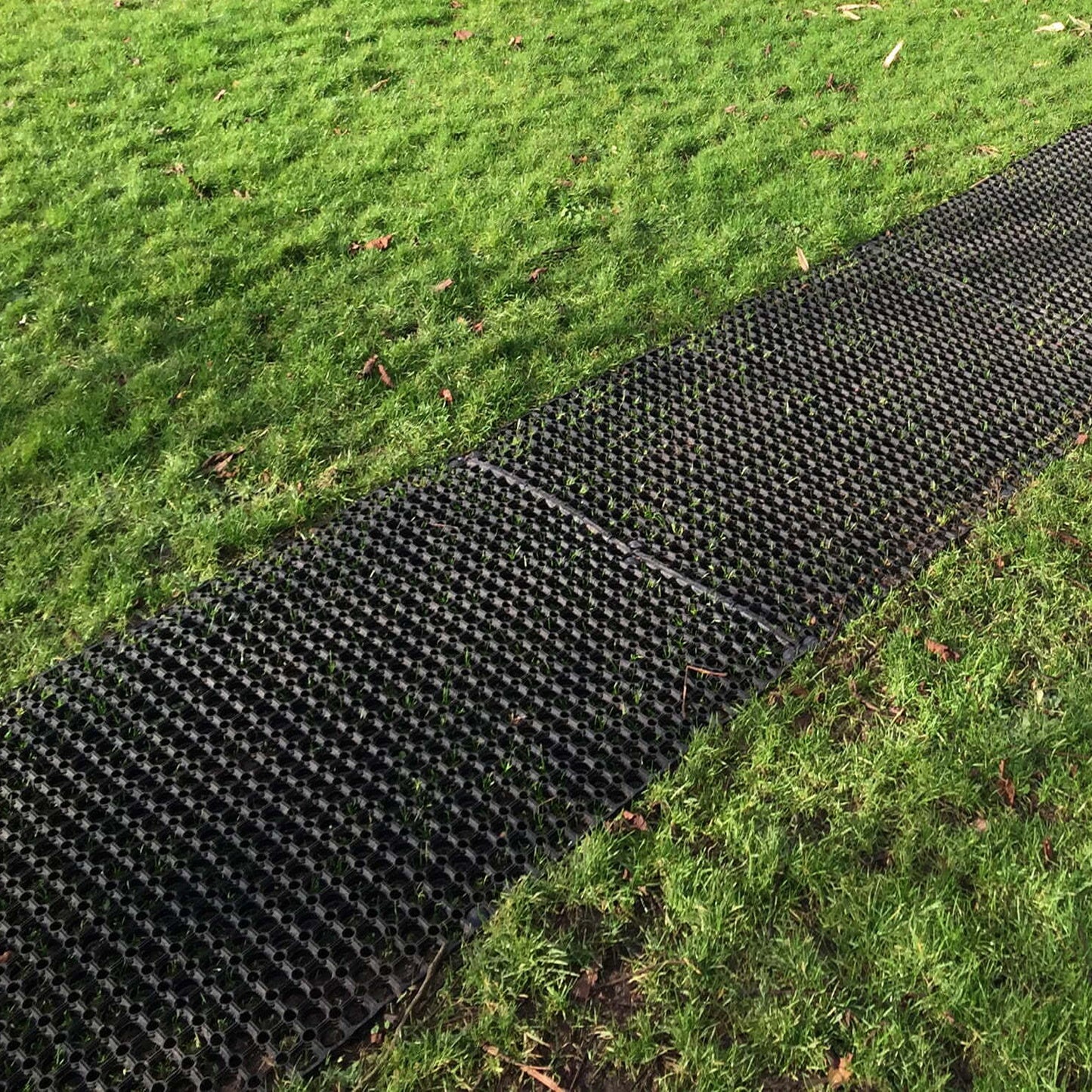 Heavy Duty Entrance Rubber Mat with Holes Non-Slip Weatherproof Outdoor Entrance Mat
