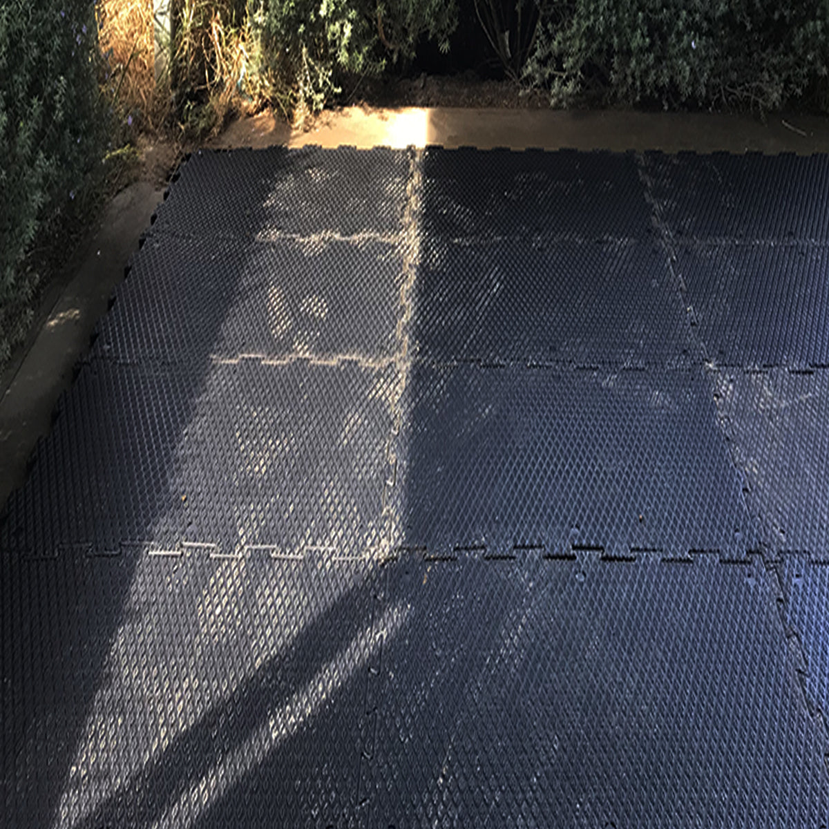 Premium Grade Heavy Duty Interlocking Horse Mats Wash Bay Non Slip Stable Mats 24mm Thick